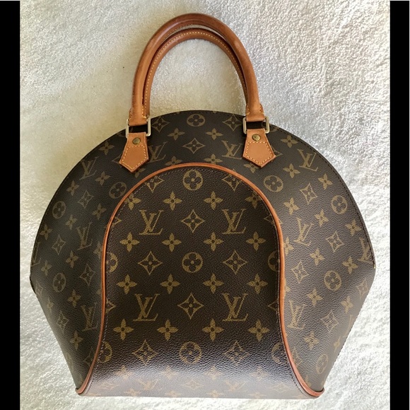 Louis Vuitton Handbags - Louis Vuitton Ellipse MM Bag